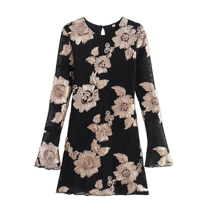 Fashionable Heavy Industry Embroidered Sexy Slimming Trumpet Sleeve Wrapped Hip Dress