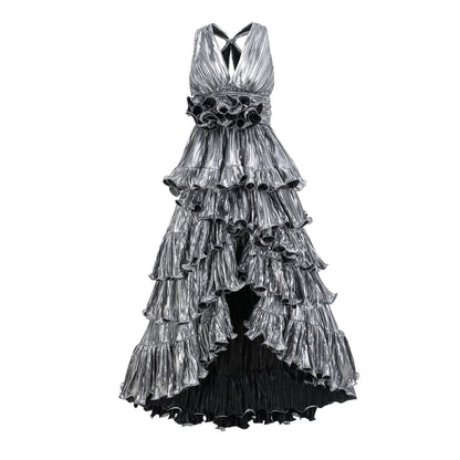 V-neck sleeveless high waisted dress that highlights height niche trailing long dress adult gown