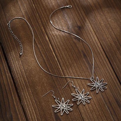 Fashion Sun 3D Alloy Necklace Set Simple Geometric Pendant Clavicle Chain